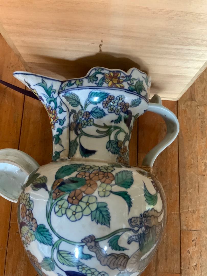 中国美術 闘彩僧帽壺 龍 大清乾隆年製 骨董 アンティーク 手描き