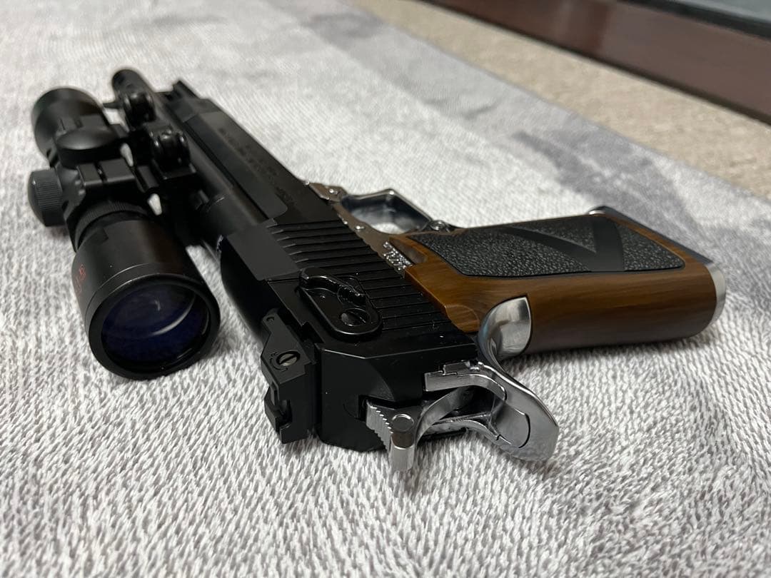 東京マルイ ライトニング ホーク .50AE 10インチ スコープ付 - メルカリ