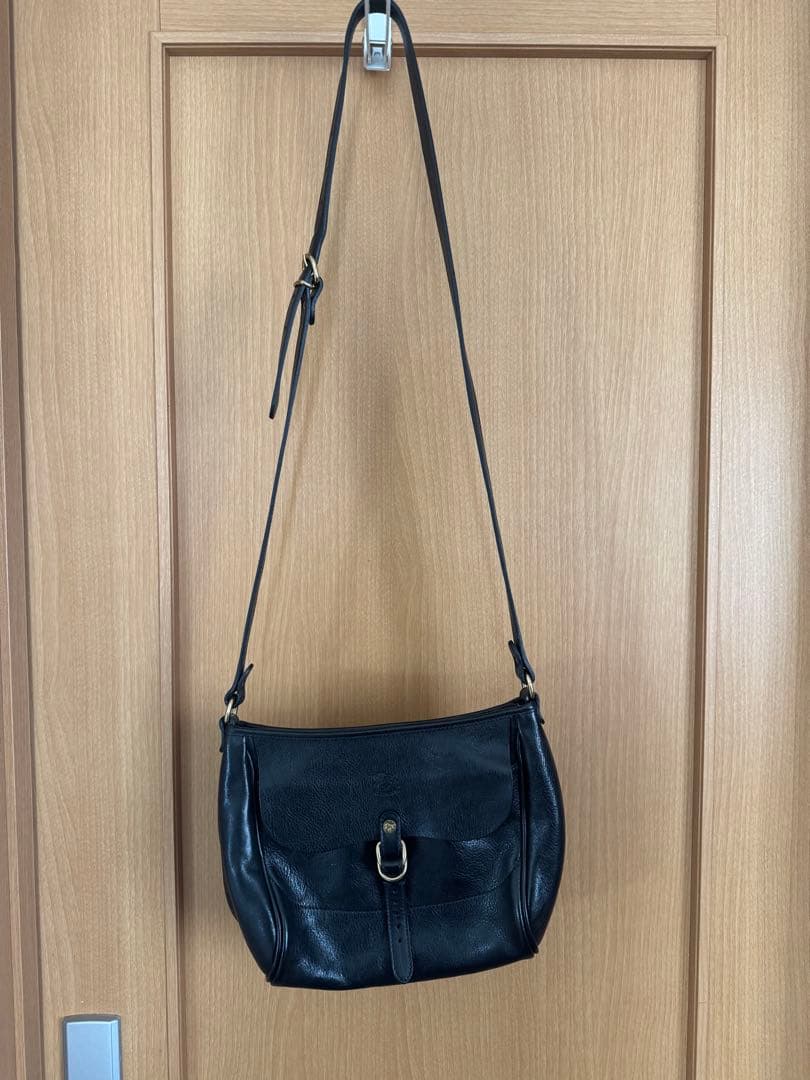 美品　イルビゾンテ　ショルダーバッグ IL BISONTE（イルビゾンテ） クロスボディバッグ ショルダーバッグ