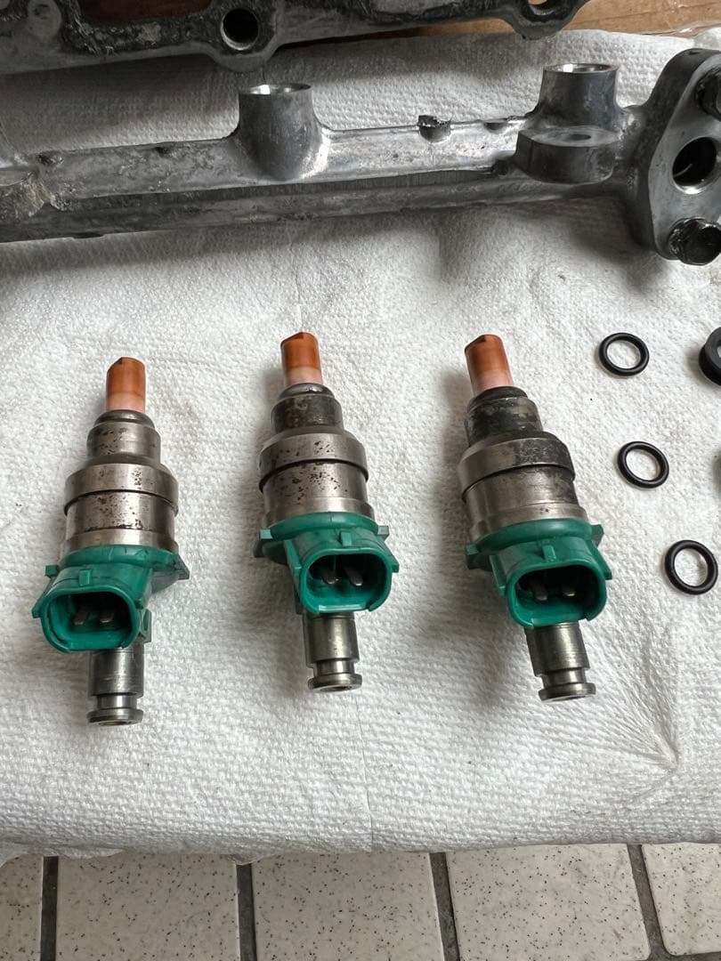 スズキジムニーJA11 AT 4型 スロットル&インマニ&インジェクター