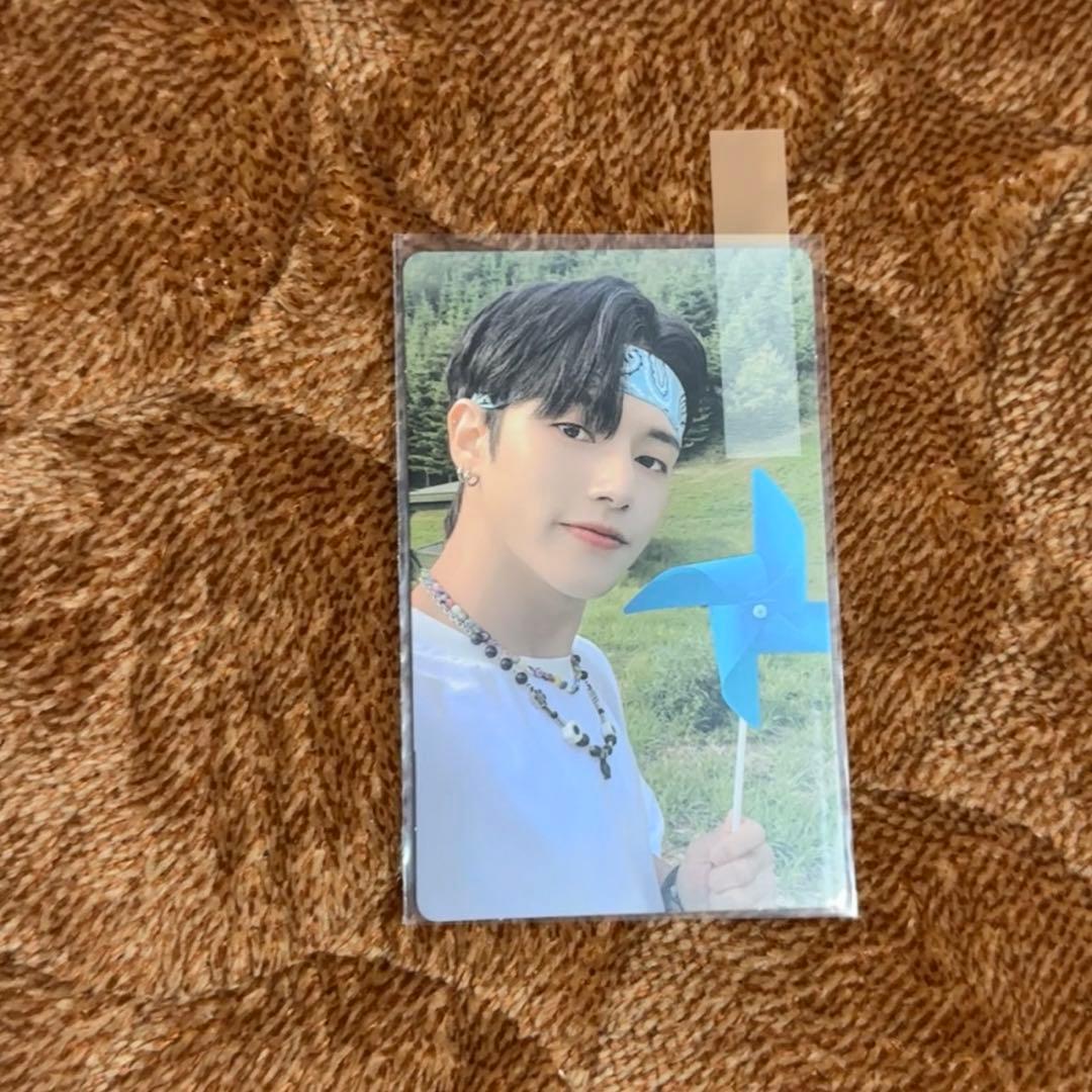 ATEEZ フォトブック　トレカ　ウヨン　ヨサン ATEEZ フォトブック「Ode to Youth」トレカ ヨサン - メルカリ