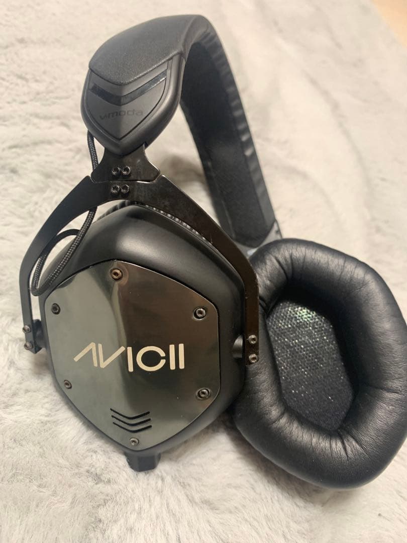 V-MODA M-100 AVICII シールド 全16色展開！v-modaのCrossfade M-100をはじめとする複数種に対応した
