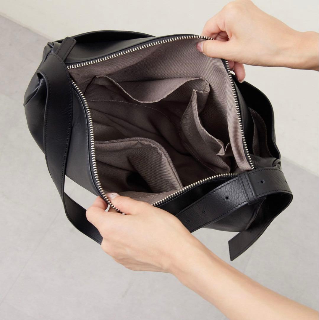 スワローマチショルダーバッグ《本革/軽量》　イアパピヨネ