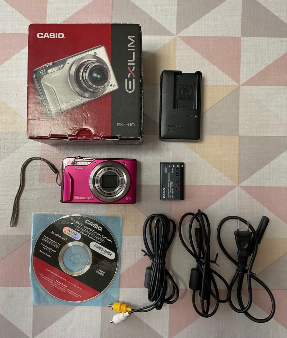 CASIO EX-H10 ピンク 12.1メガピクセル Casio EXILIM EX-H10 Digital Camera (12 Megapixels, 10 times opt