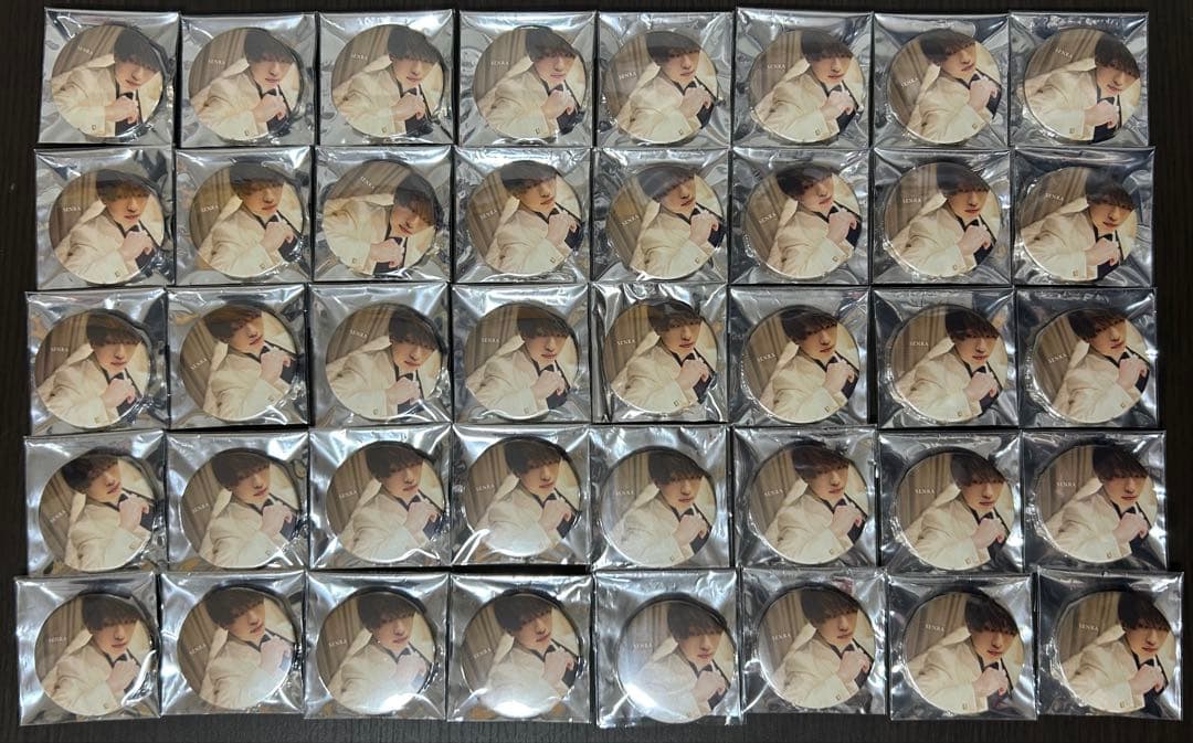 浦島坂田船　センラ　実写　缶バッジ ⚠️値上げ予定 浦島坂田船 缶バッジ センラ 美顔器 実写 メモリアル