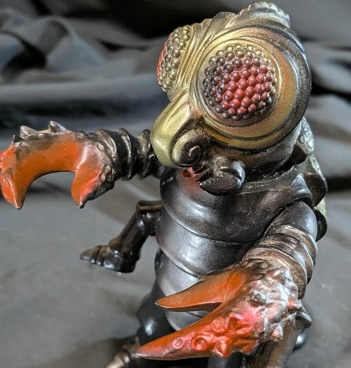 メガヌロン（トイグラフ）ソフビフィギュア - メルカリ