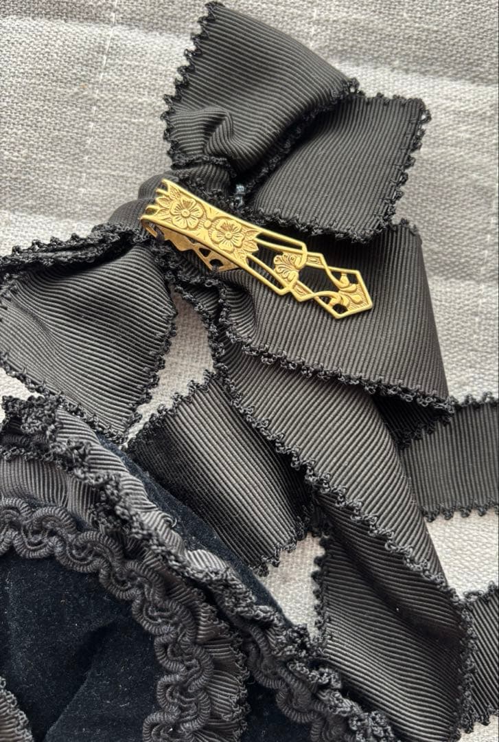 カネコイサオ◇KANEKO ISAOひょうたん瓢箪ポシェットベロア黒リボン