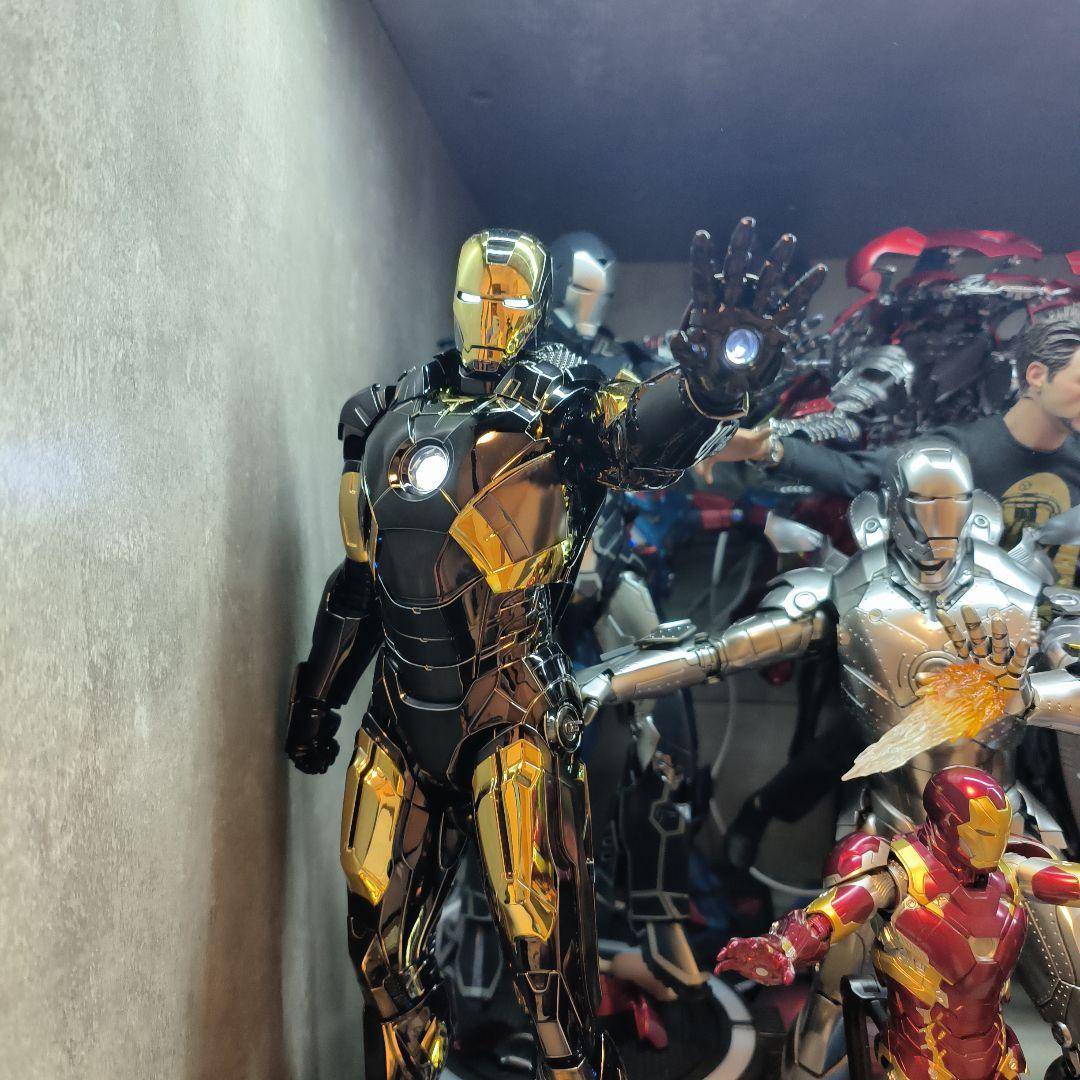 ホットトイズ アイアンマン・マーク7（ブラック＆ゴールド版）追加