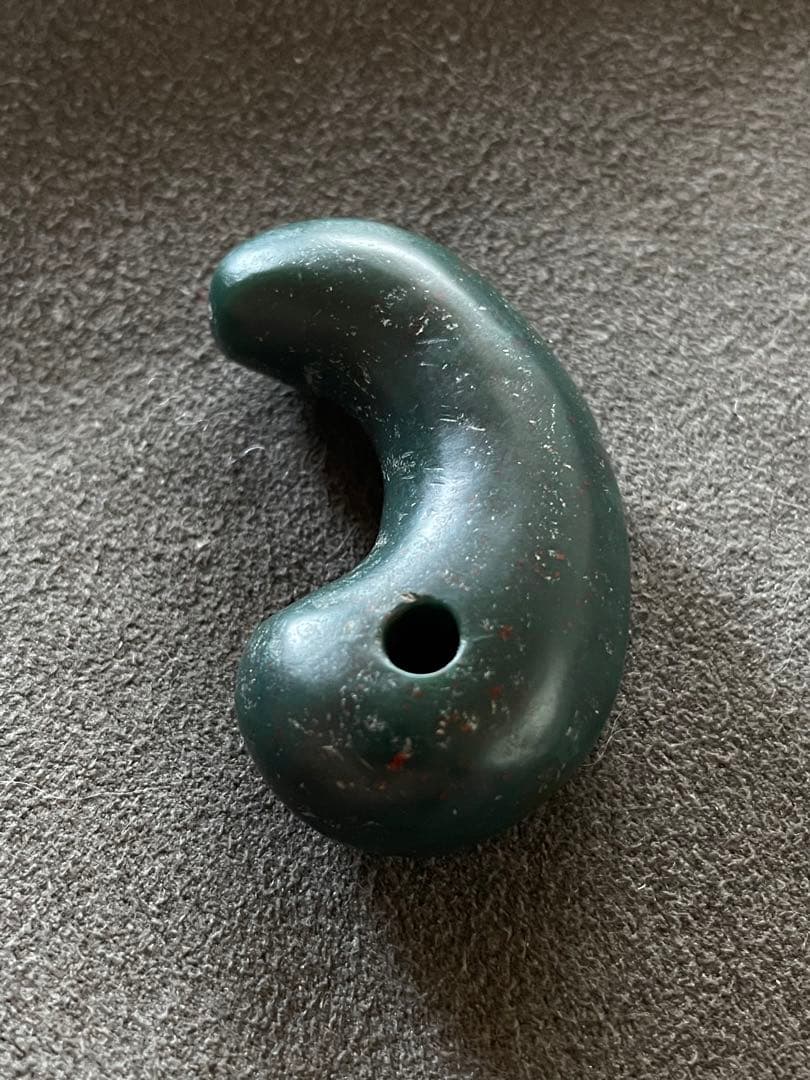 古墳期 出雲石（青瑪瑙）勾玉 大型 出土品 4.7cm - メルカリ
