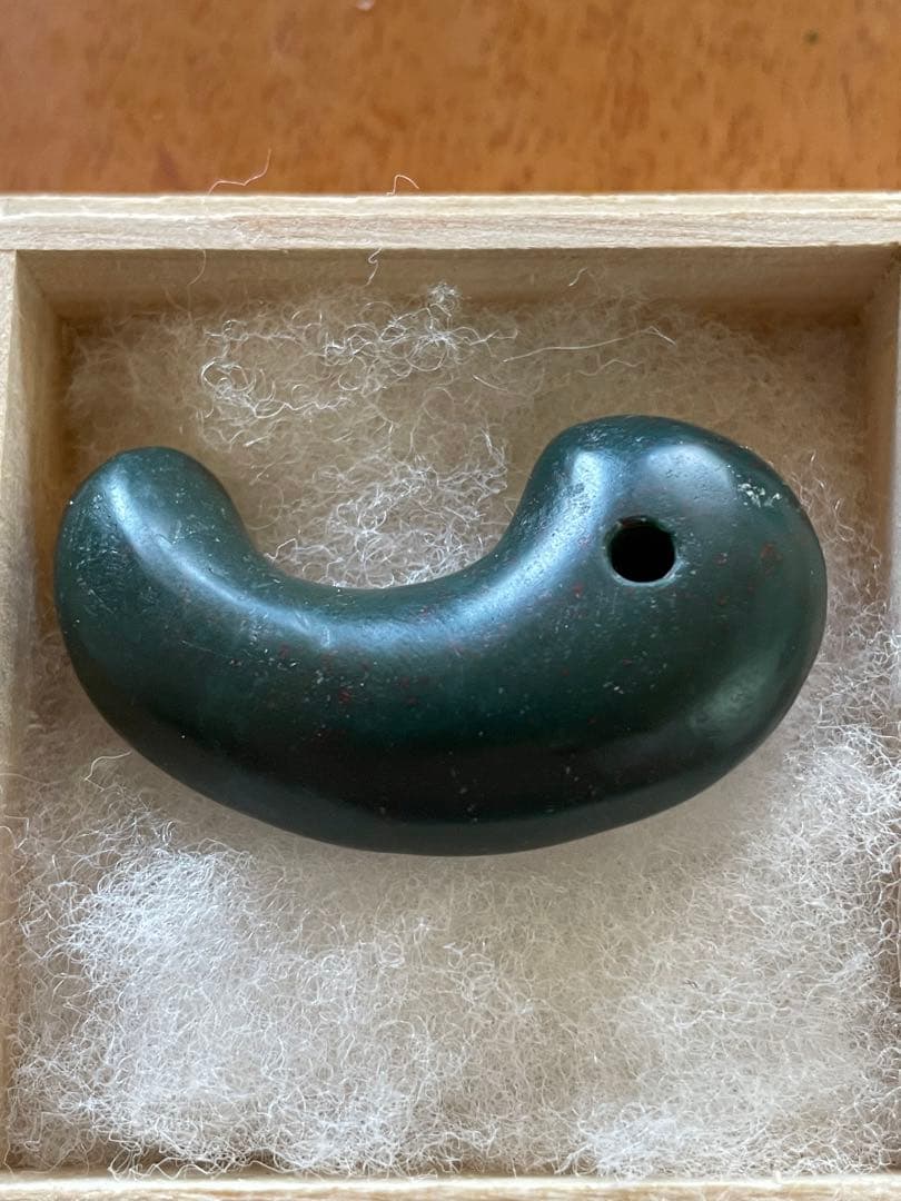 古墳期 出雲石（青瑪瑙）勾玉 大型 出土品 4.7cm - メルカリ