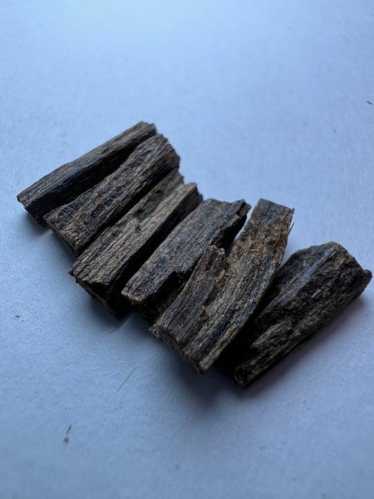 古渡命銘木 名香　中院通村公御銘　羅国　銘【郭公】0.500g 香木/沈香/伽羅