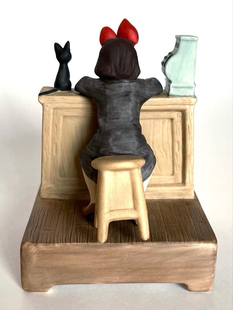 ☆未使用☆ジブリ魔女の宅急便✴︎キキ店番✴︎陶器製オルゴール