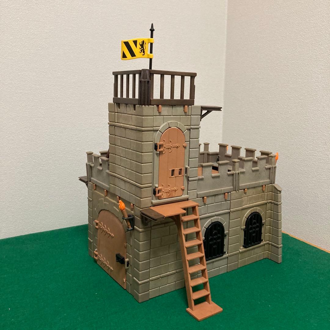 古いプレイモービル お城・家のパーツ大量 - メルカリ