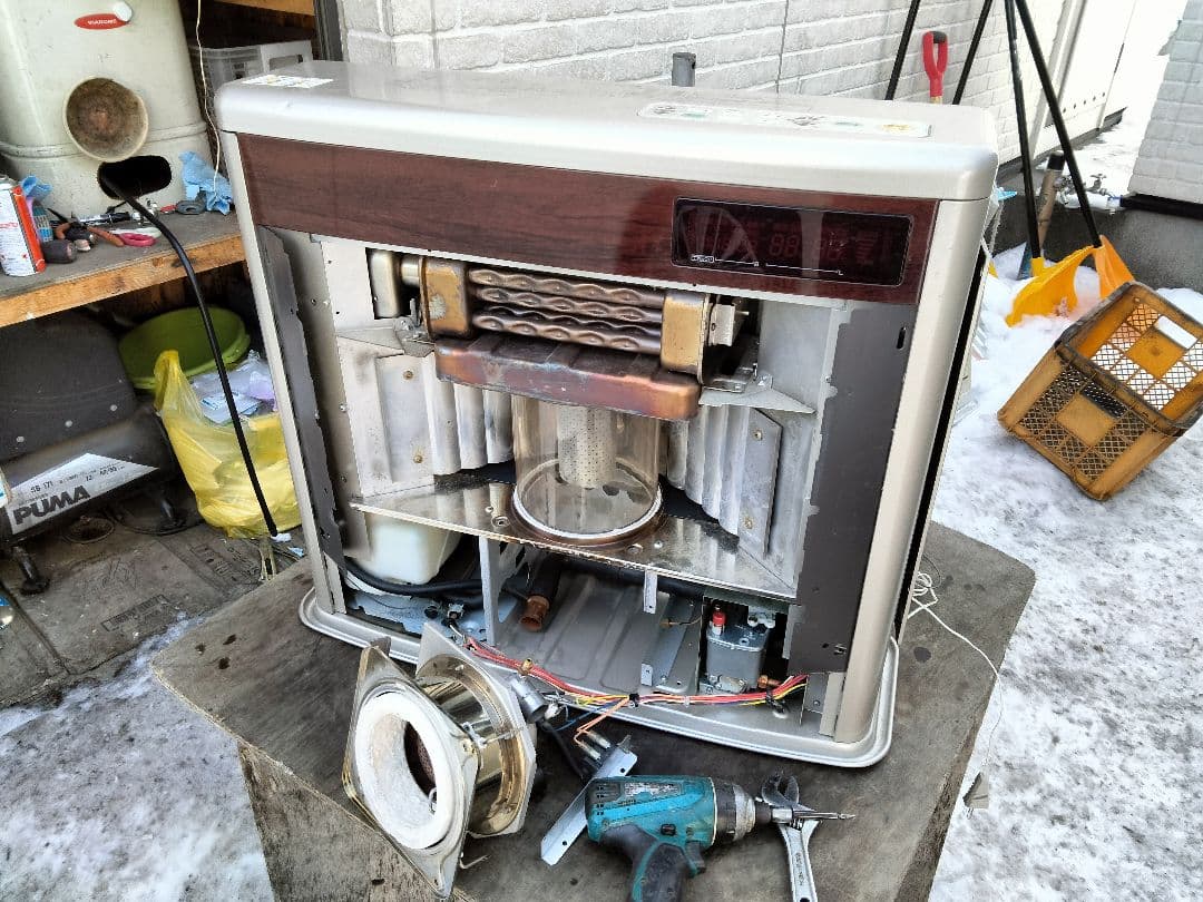 札幌発引き取り及び近郊配達限定出品コロナFF床暖対応石油ストーブ2013