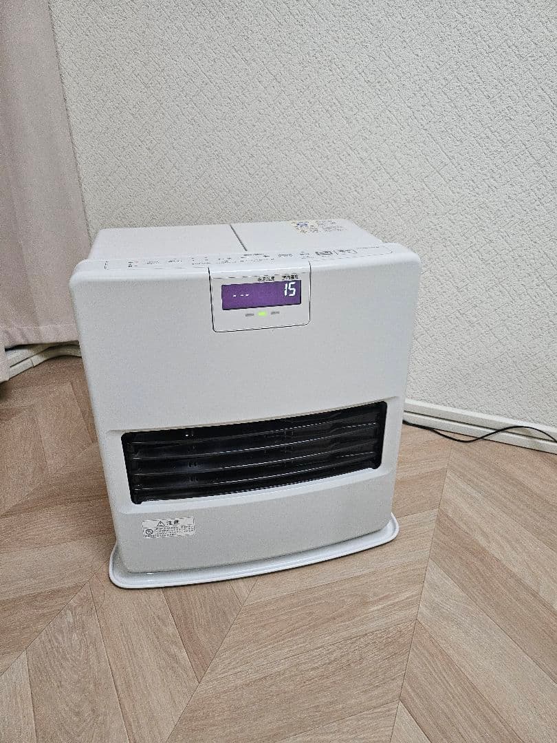 hihihi.（╹◡╹） 2022年製 CORONA 灯油ストー ブ Amazon.co.jp: CORONA (コロナ) Oil Stove 【Made in Japan】 (Wood up