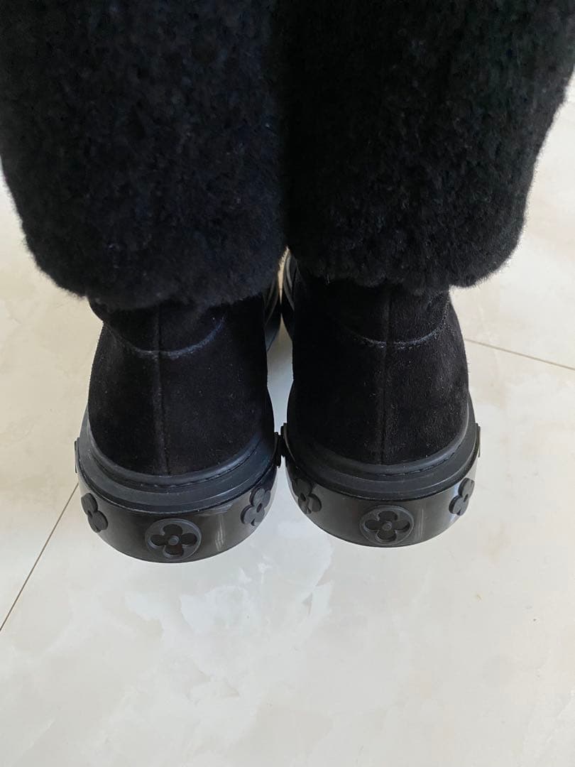 23年製 ルイヴィトン スノードロップ ムートン ショート ブーツ 24.5cm