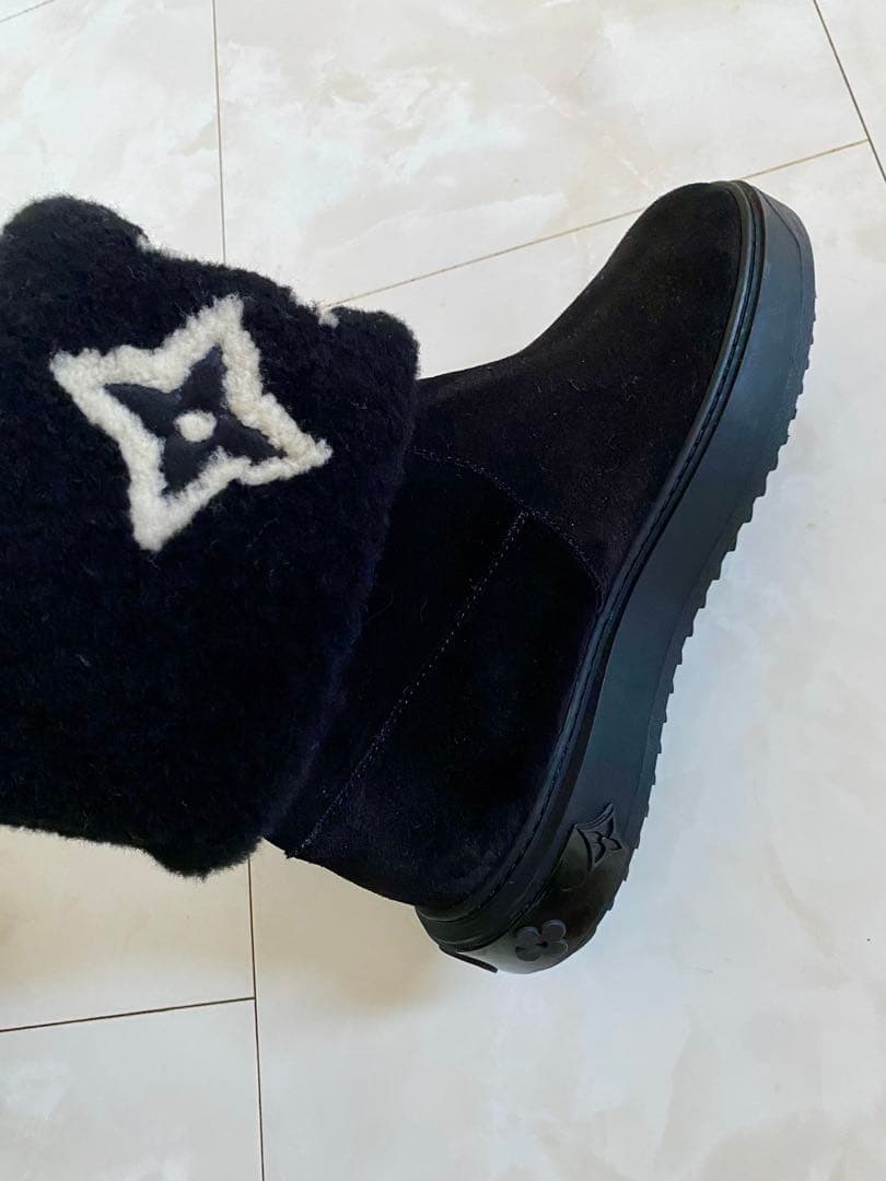 23年製 ルイヴィトン スノードロップ ムートン ショート ブーツ 24.5cm