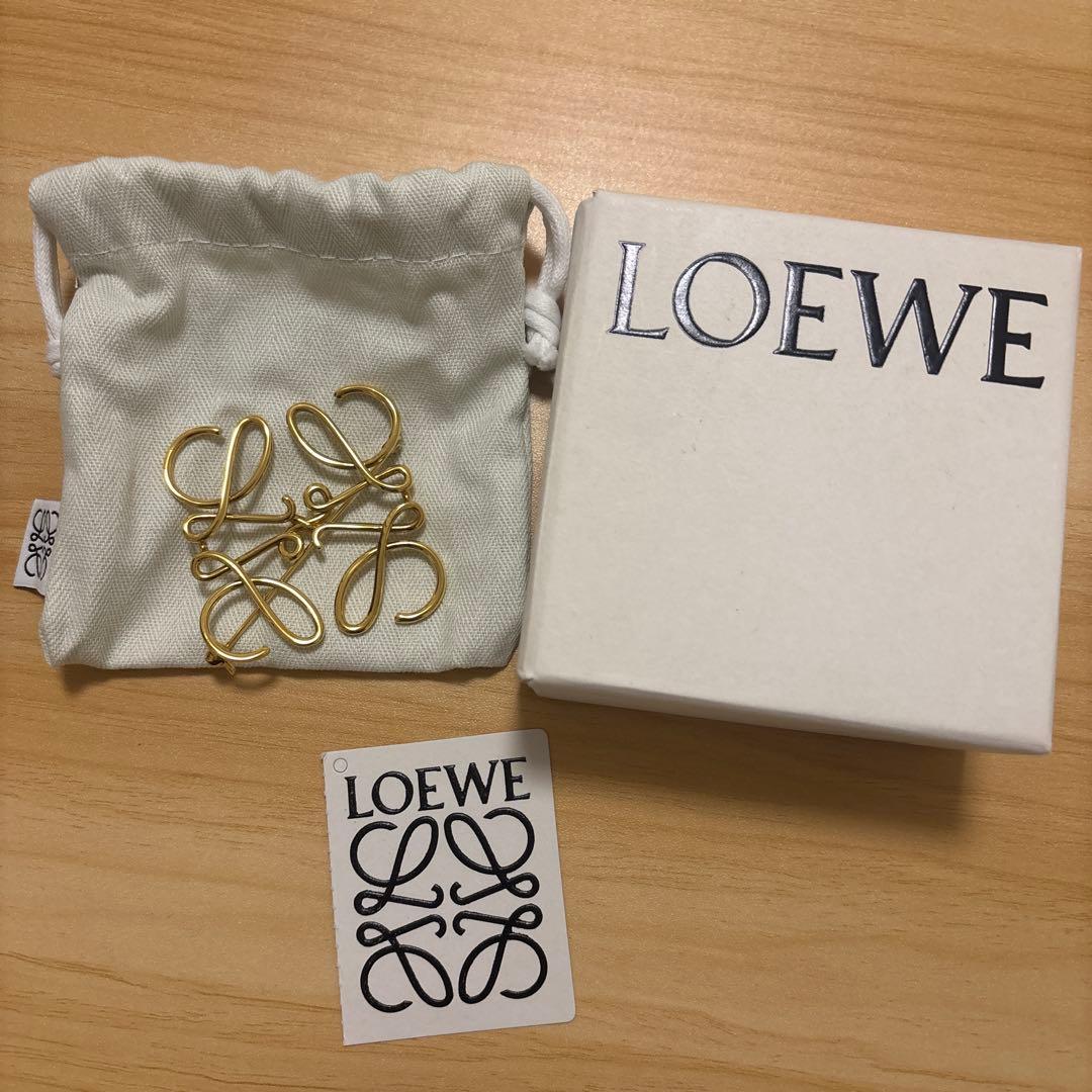 LOEWE ブローチ　ゴールド　ほぼ未使用品 LOEWE - LOEWE ロエベ 高級ブローチ ゴールドの通販 by あい's shop