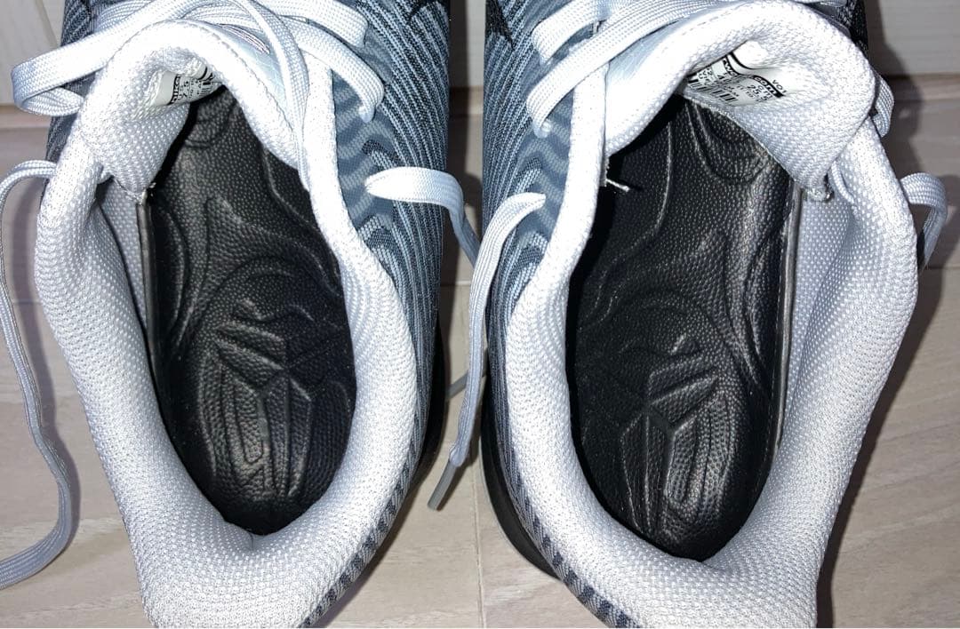 ナイキ マンバ コービー メンタリティ 2 Wolf Grey