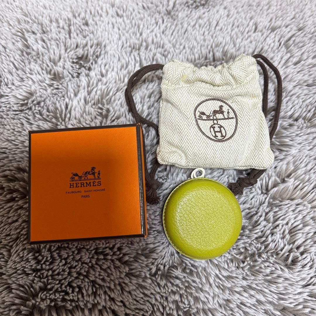 新品　エルメス　ヨーヨー　オリーブ色 あら、こんなところに！」 エルメス、プラダ、ケイ ニノミヤの