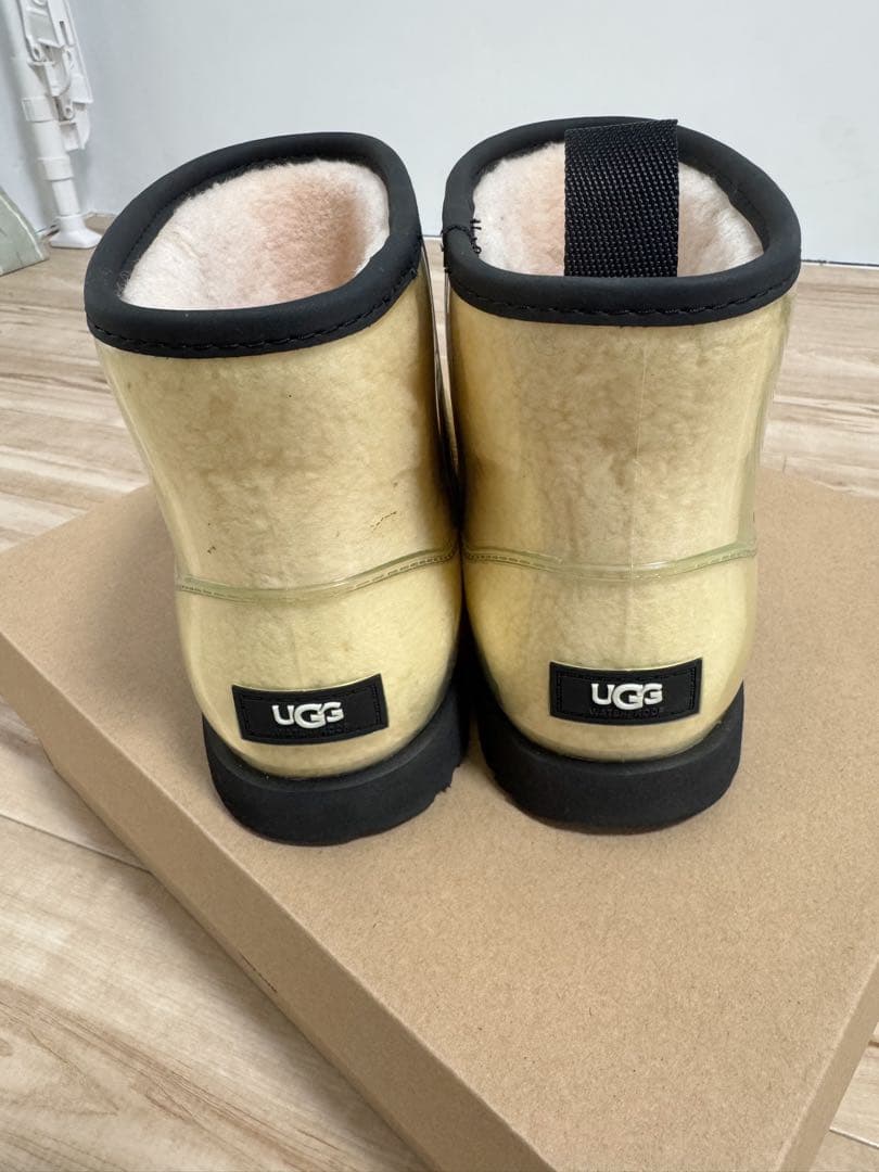 UGG ムートンブーツ　レインブーツ　ベージュ　24.5cm