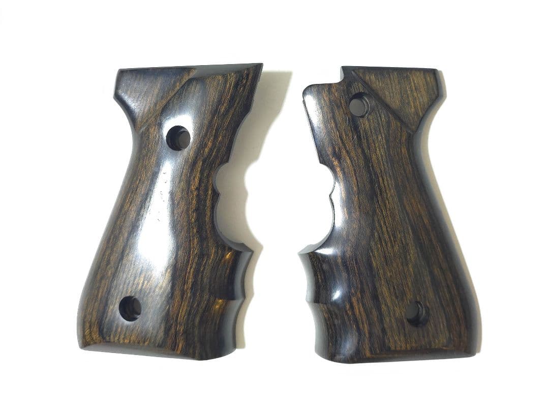 M92F 実銃用 ウッドグリップ フィンガーチャネルタイプ KSC WA マルイ caw-gri075_0-800.jpg