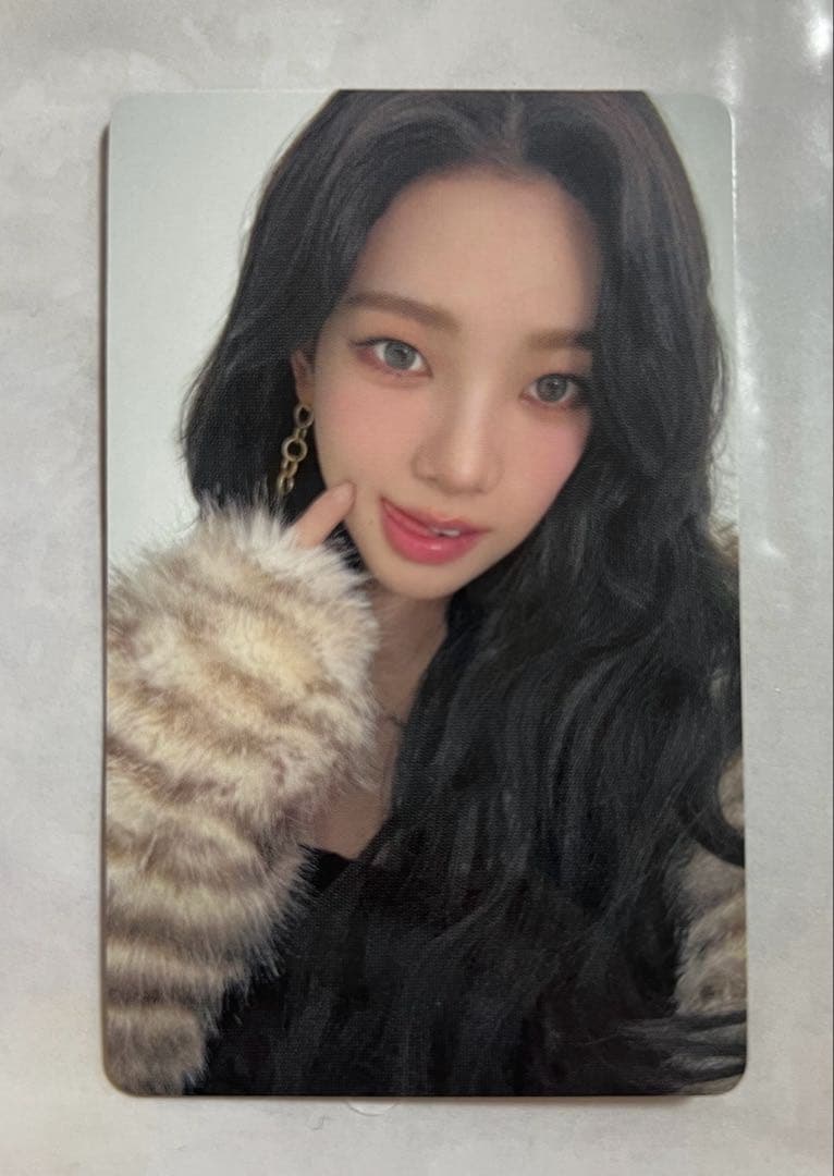 公式】 aespa カリナ トレカ6000円以上購入特典 - メルカリ