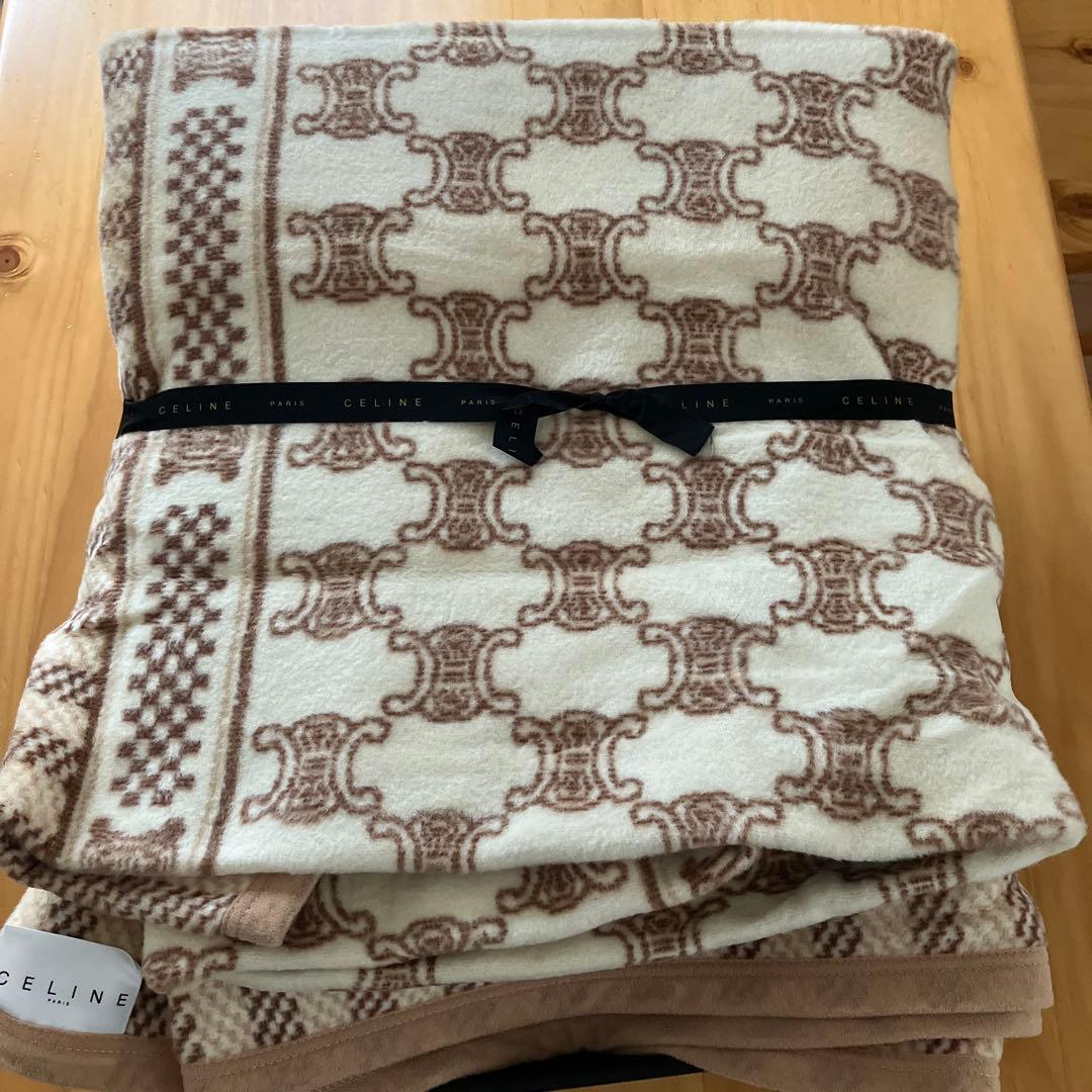 未使用品 セリーヌ 綿毛布 ロゴ 総柄 ブランケット ひざ掛け シングル