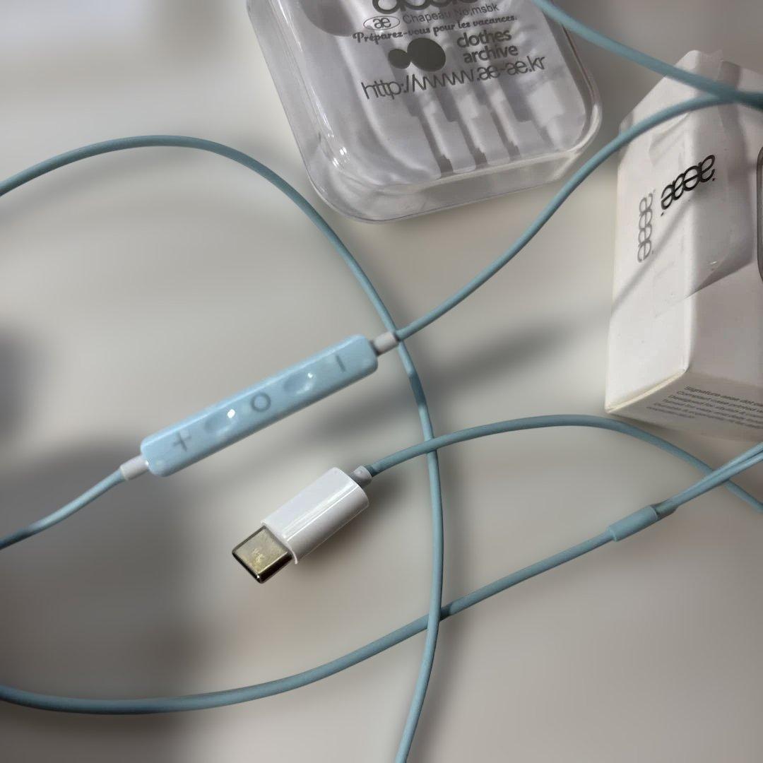 aeae 有線イヤフォン 水色 アイスブルー 韓国 USB-C イヤホン - メルカリ