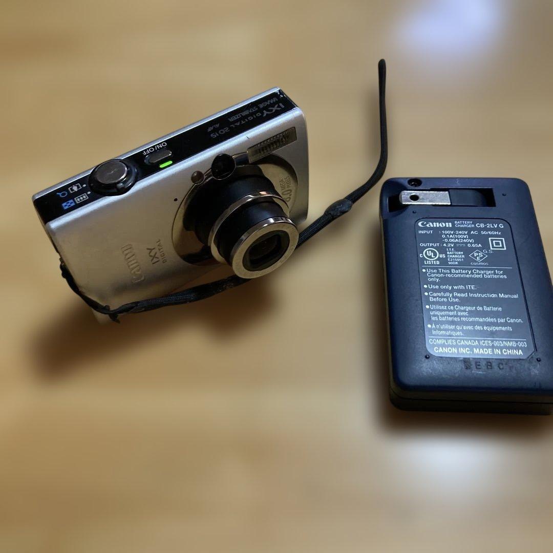 Canon IXY Digital 2015 シルバー 本体と充電器 - メルカリ