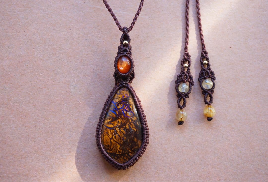 《P.》ボルダーオパール　サンストーン　マクラメ　ネックレス