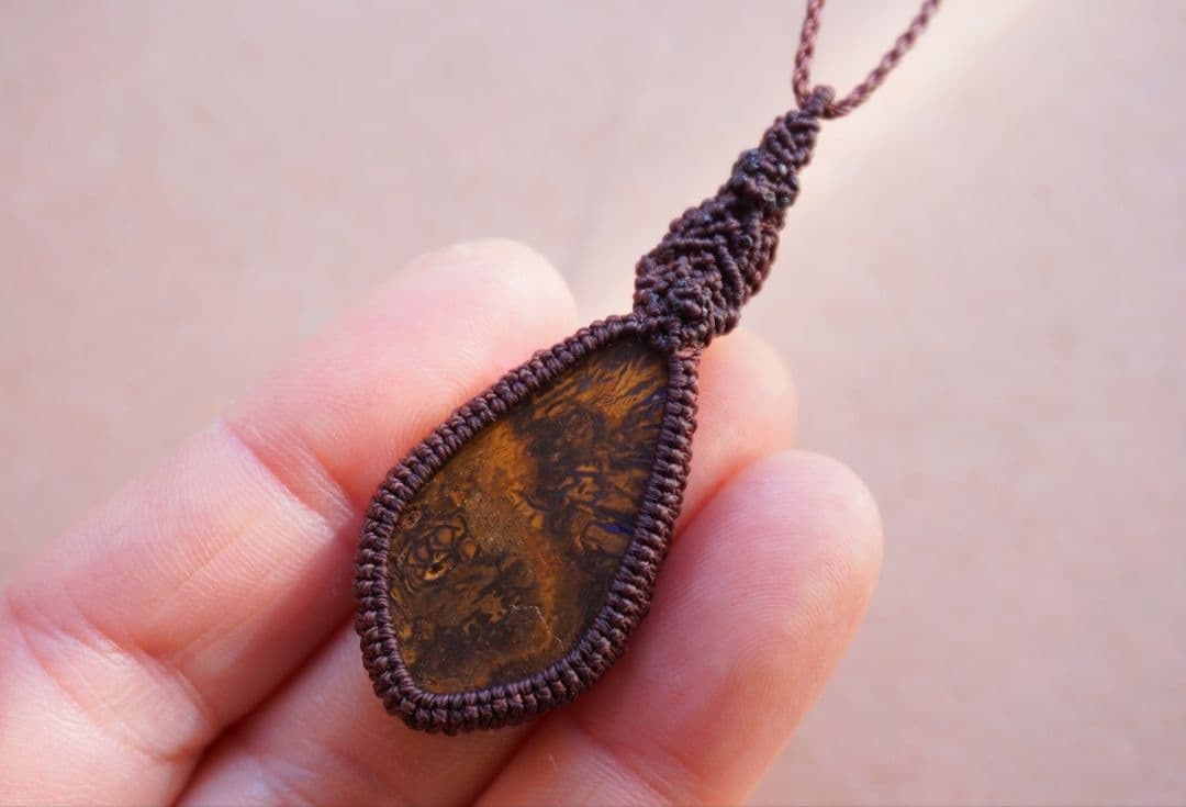 《P.》ボルダーオパール　サンストーン　マクラメ　ネックレス