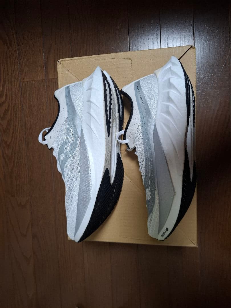 サッカニー　エンドルフィンプロ4　26.5cm ENDORPHIN PRO 4