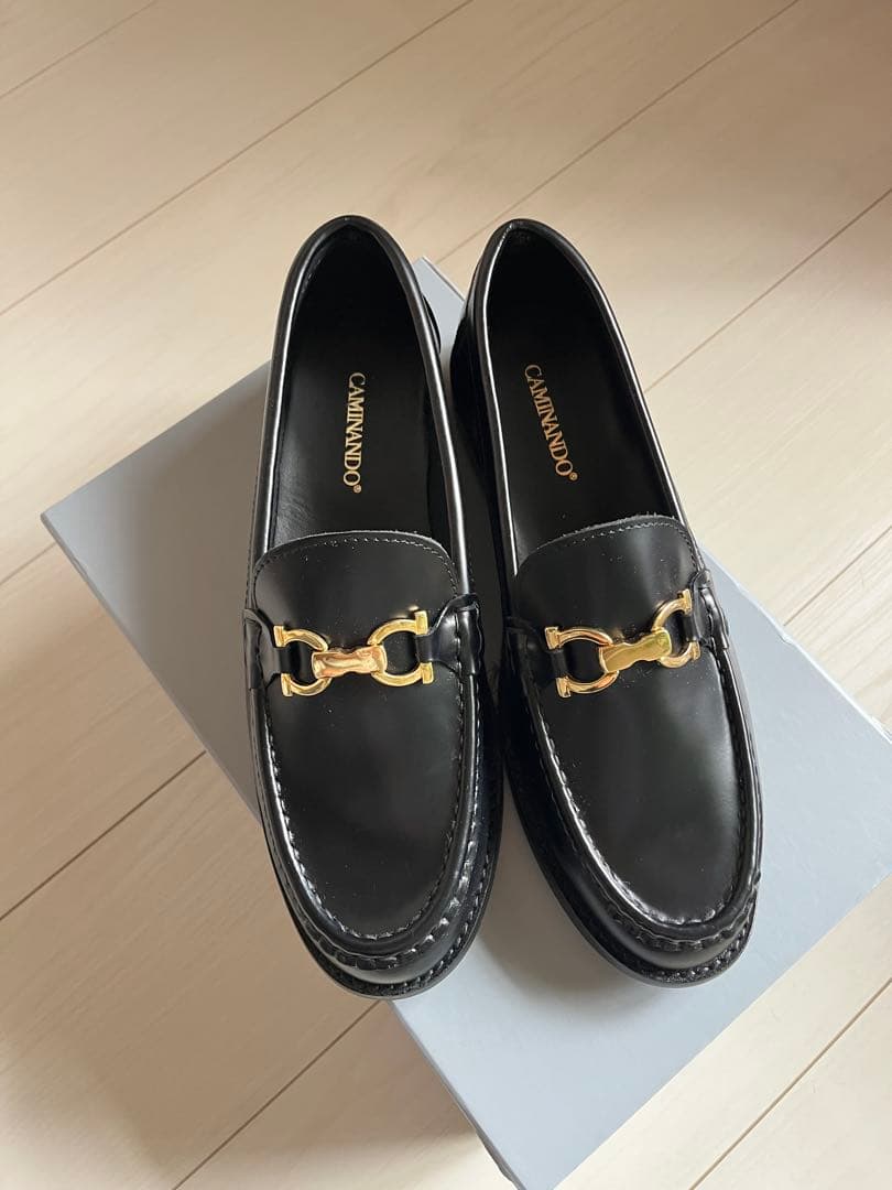 試着のみカミナンド CAMINANDO アーモンドトゥー ビットローファー カミナンドのビット付きローファー｜送料無料|ブラック | DANJO 公式