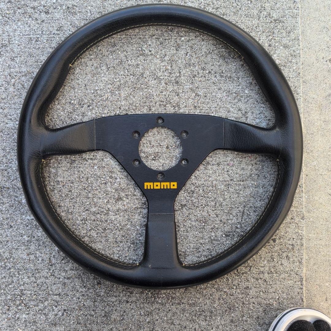 momo 3スポーク ステアリングホイール 黒 - メルカリ