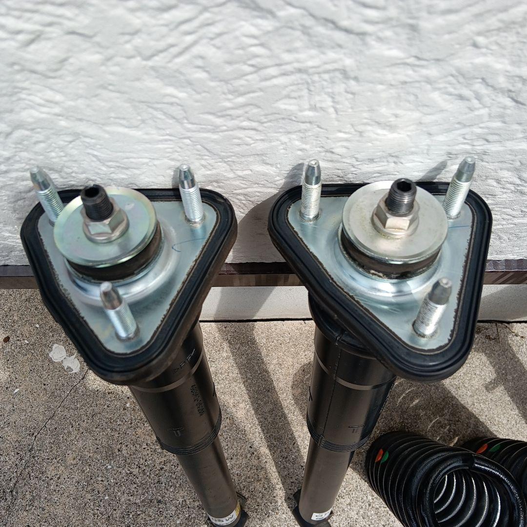 洋服好きおじさん専用 レクサスGS300h 純正ショックアブソーバー＆サス