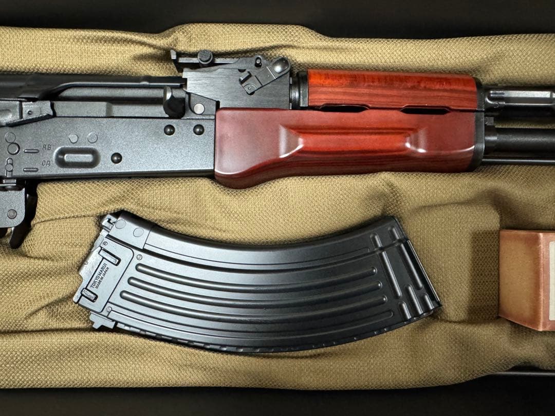 東京マルイAKMガスガン マガジン2個付きの通販はau PAY マーケット