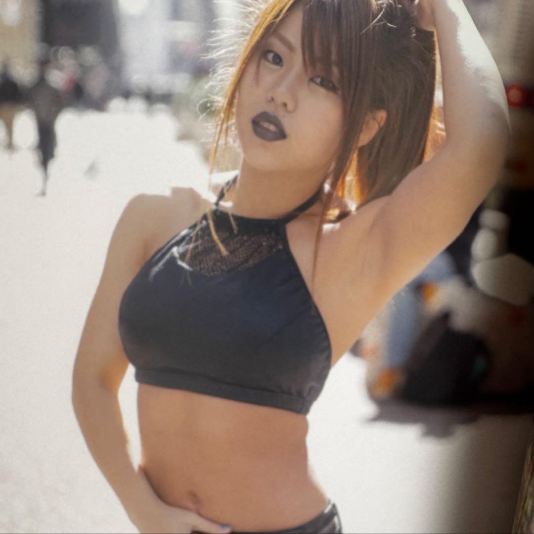 スターダム 米国大会 記念写真集 ☆ 岩谷麻優サイン入り ☆ STARDOM