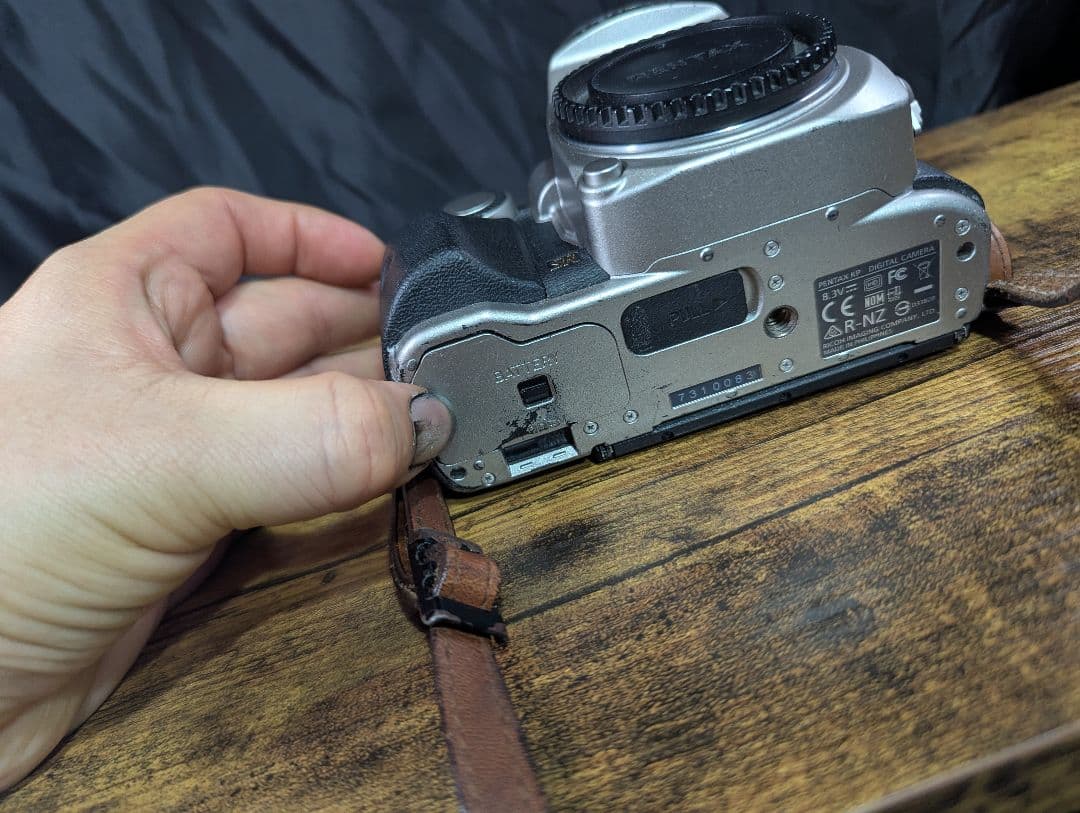 要修理！ PENTAX KP デジタル一眼レフ ジャンク(写真7〜12) - メルカリ