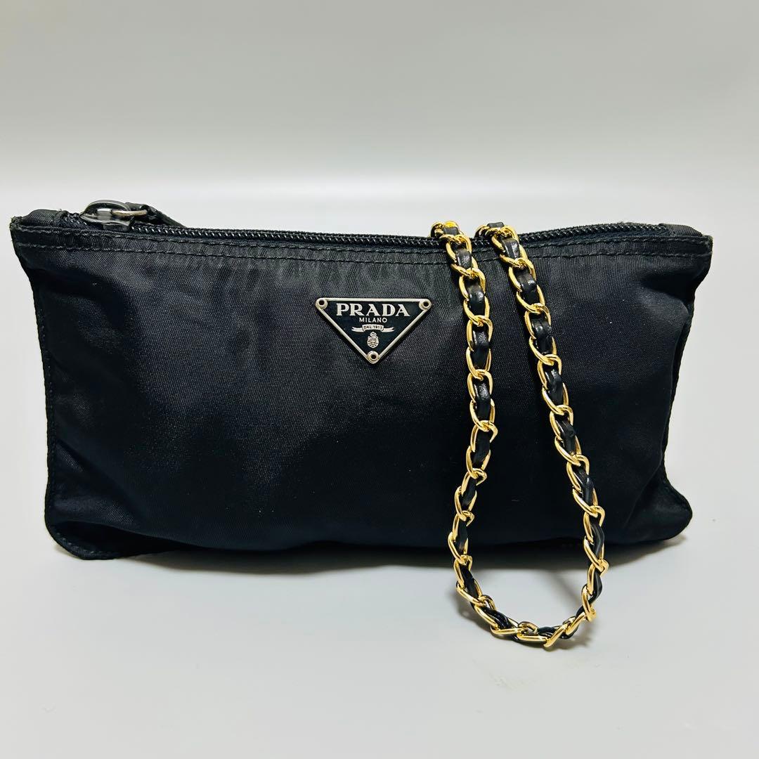 PRADA プラダ チェーン ショルダーバッグ カメラバッグ 黒色 三角プレート PRADA プラダ チェーン ショルダーバッグ カメラバッグ 黒色 三角