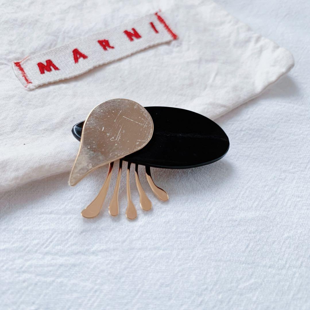 新品】marni マルニ デザイン ブローチ アクセサリー - メルカリ