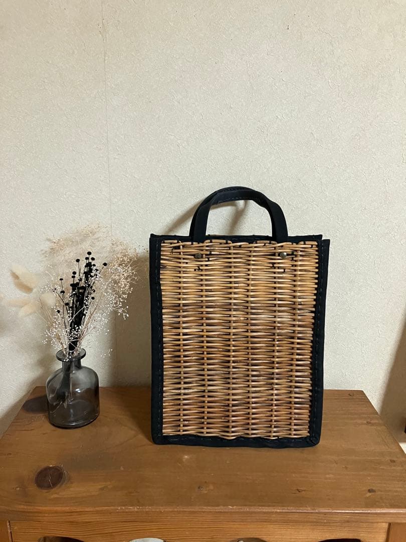 エバゴスebagos トートバッグ ebagos キャンバス・カゴ付きトート M 防水キャンバス×紅籐 IVORY