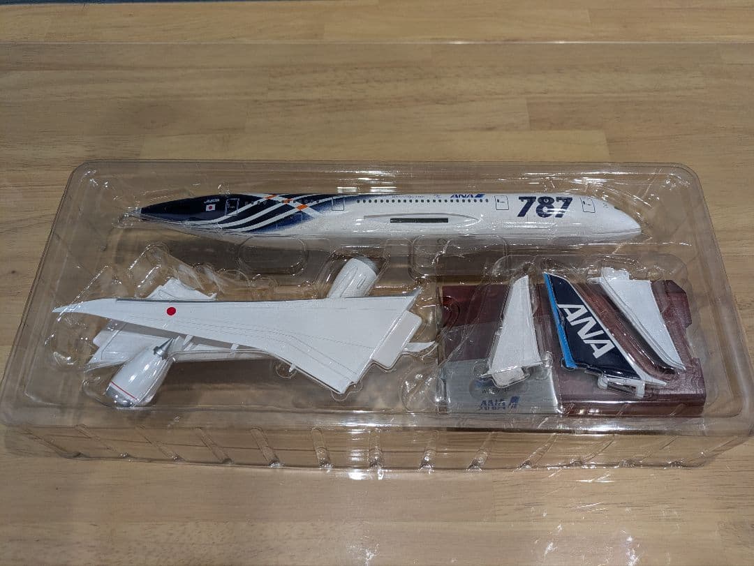 未使用】ANA B787-8 鯖塗装 JA801A 1/200 - メルカリ