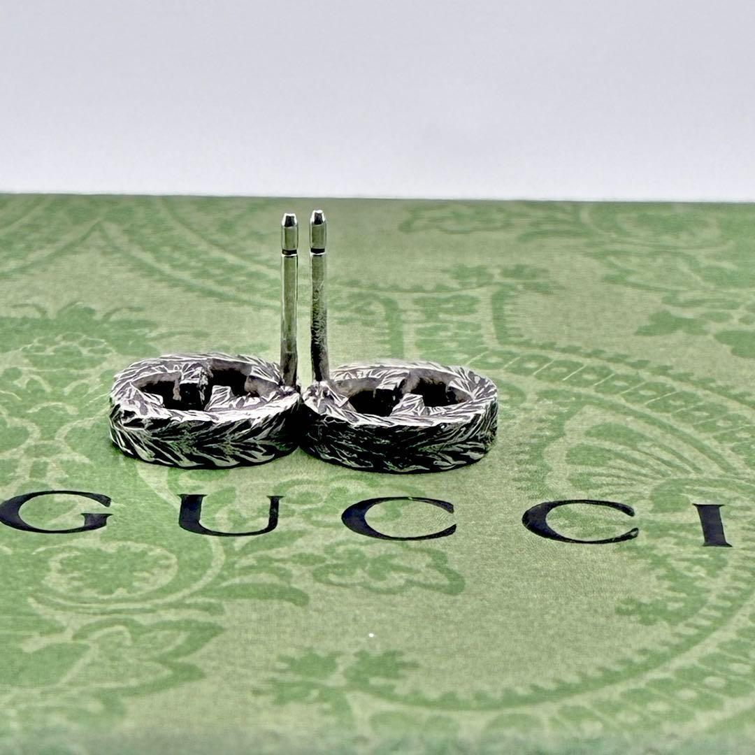 箱、袋付き】グッチ インターロッキングG ピアス アラベスク シルバー 燻し
