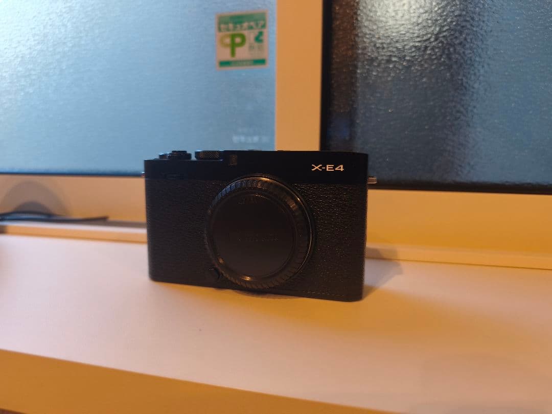 FUJIFILM X-E4 ミラーレス一眼 ○新発売○「FUJIFILM X-E4」優れた操作性を備え、独自の色再現による