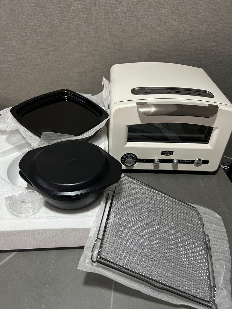 【新品未使用】アラジン グラファイトグリル&トースターAET-GP14B(W) アラジン（Aladdin） グラファイトグリル＆トースター AET-GP14B(G