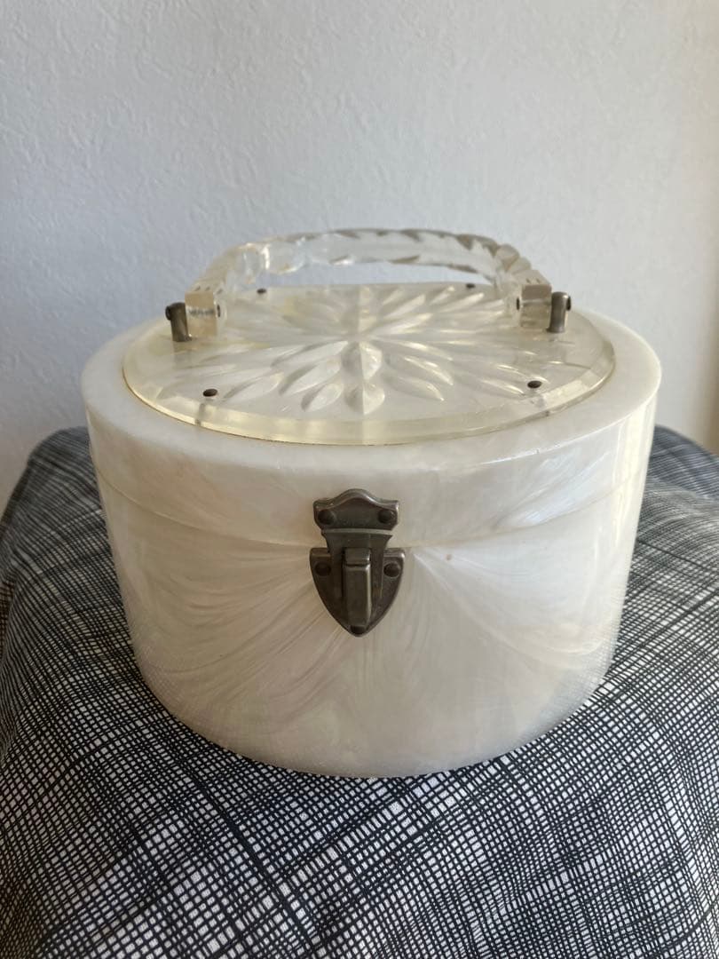 Vintage 1950s ルーサイトバッグ　乳白色マーブル　USA Vintage 1950s ルーサイトバッグ 乳白色マーブル Vintage 1950s ルー