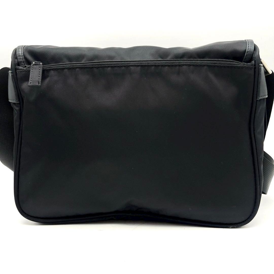 極美品 プラダ ショルダーバッグ メッセンジャー ダブルポケット