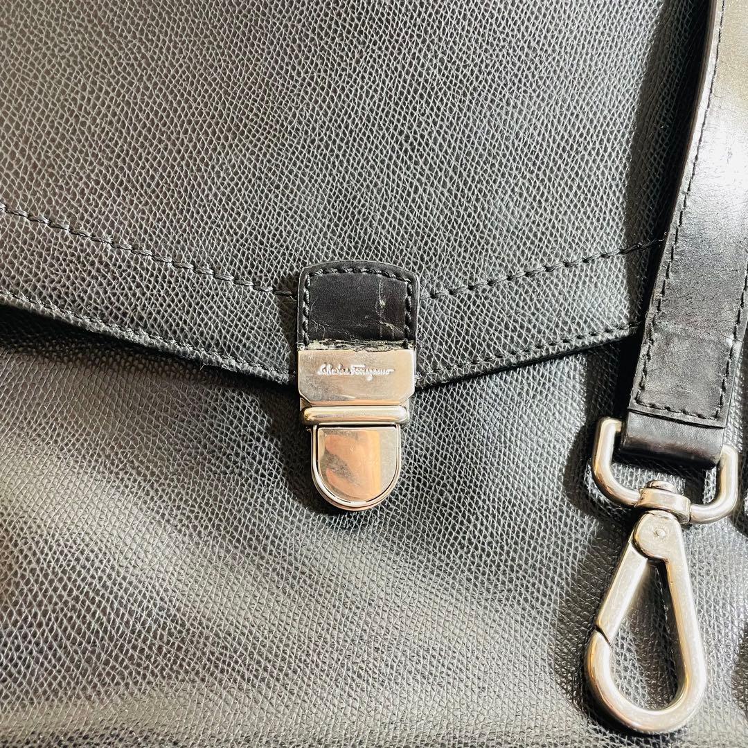 《美品》Salvatore Ferragamoレザー 2WAY ビジネスバッグ