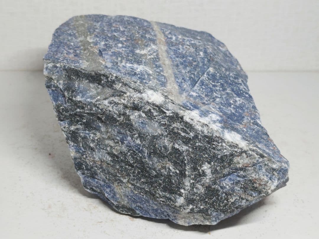 ソーダライト 3.2kg ラピスラズリ 原石 鑑賞石 自然石 鉱物 誕生石 水石